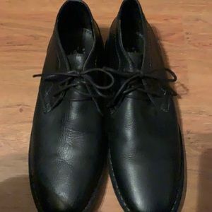 Brand new Bass Chukka boots